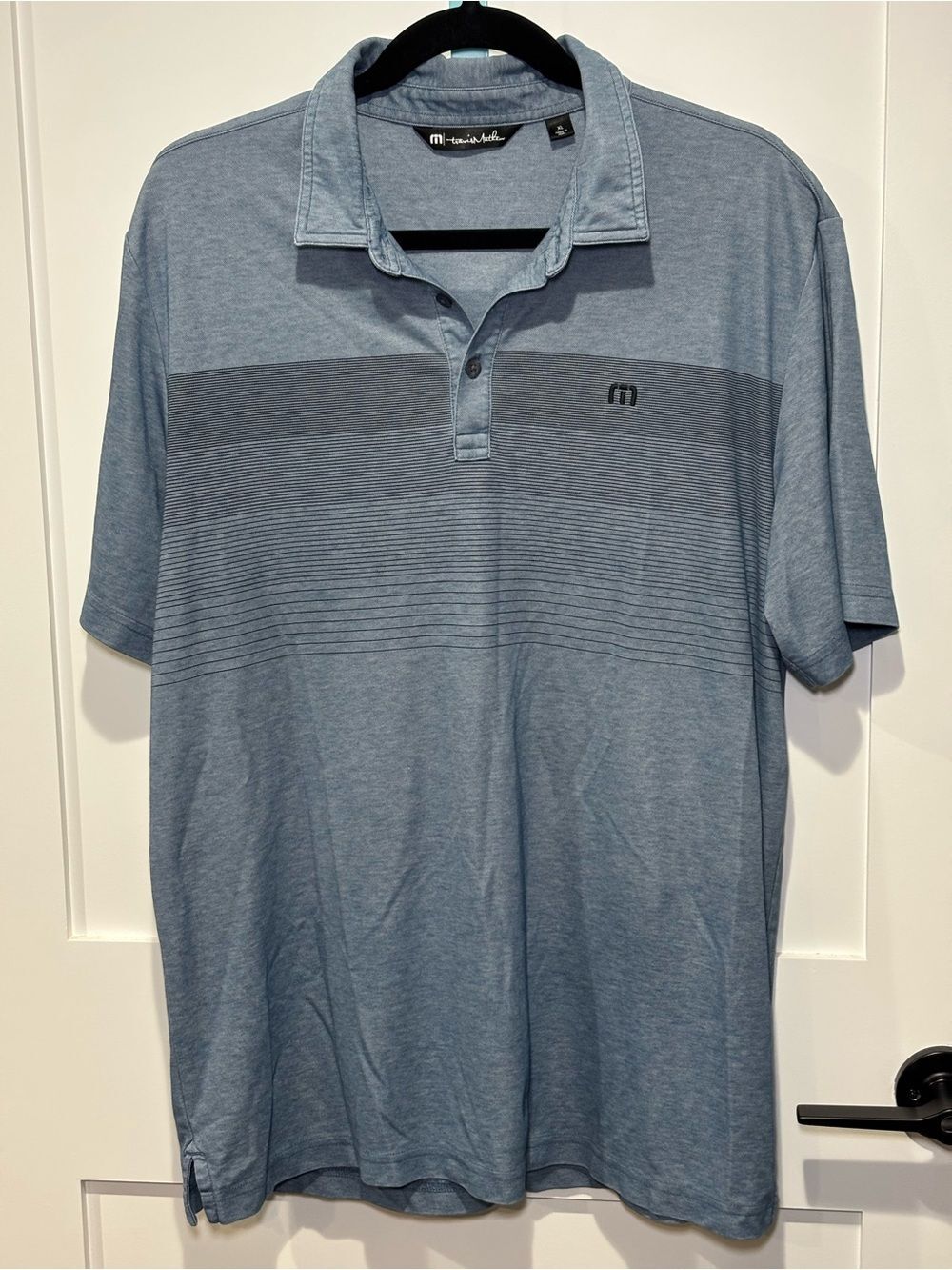 Travis Mathew Two Min Drill Polo Blue Gray Men’s XL Golf Striped